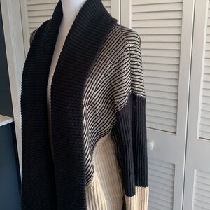 Mystree Women’s Black and Cream Shawl Collar Cardigan Sweater Size S / M